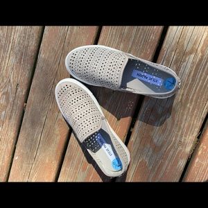 Steve Madden Slip Ons